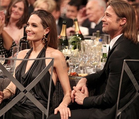 Nụ hôn hiếm bị bắt gặp của Angelina Jolie - Brad Pitt - 7 Nụ hôn hiếm bị bắt gặp của Angelina Jolie - Brad Pitt - 7