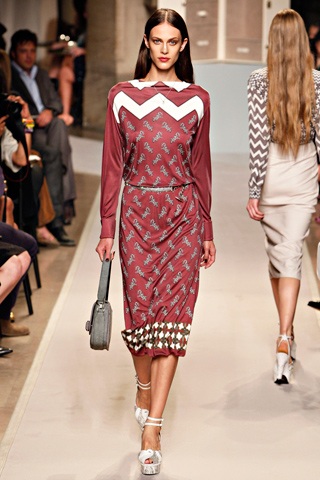 BST xuân hè 2012 của Loewe - 4