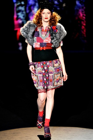 Bay bổng Anna Sui - 1