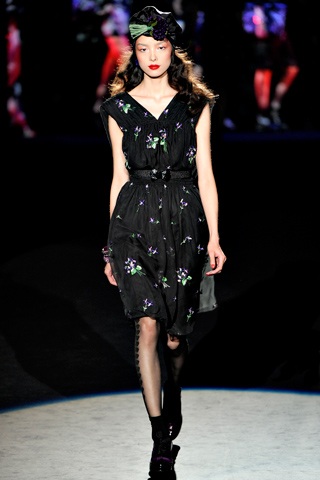 Bay bổng Anna Sui - 8