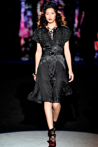 Bay bổng Anna Sui - 13