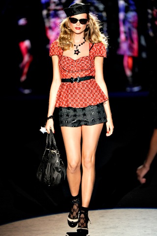 Bay bổng Anna Sui - 15