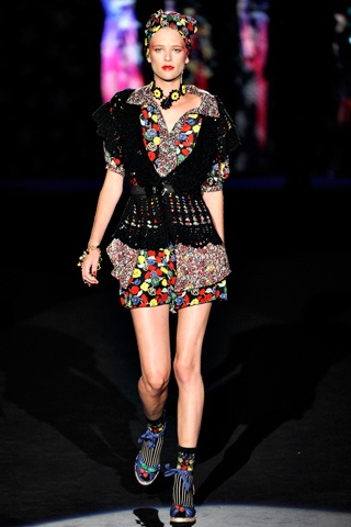 Bay bổng Anna Sui - 19