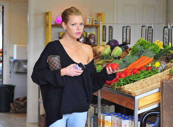 Vòng quanh thế giới giải trí ngày 3/1 - 5 Vòng quanh thế giới giải trí ngày 3/1 - 5