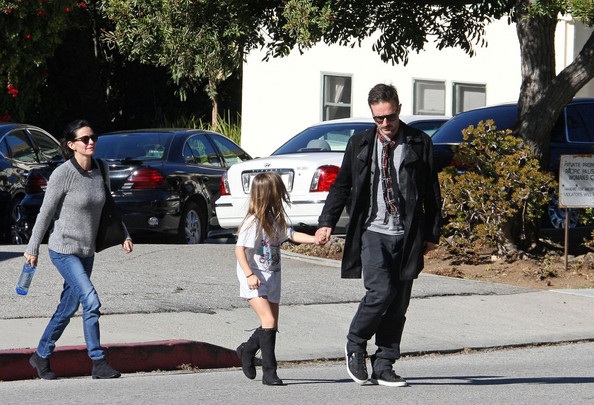 Vòng quanh thế giới giải trí ngày 3/1 - 8 Vòng quanh thế giới giải trí ngày 3/1 - 8