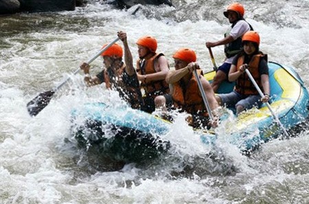 Truyền hình thực tế Việt Nam đổi món mạo hiểm 