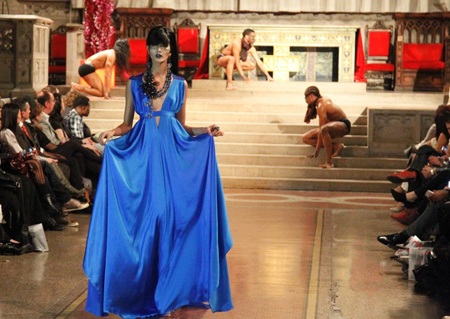 Hoàng Thùy - Tuyết Lan và những bất ngờ tại New York Fashion Week - 9 Hoàng Thùy - Tuyết Lan và những bất ngờ tại New York Fashion Week - 9