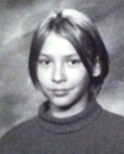 Người đẹp chuyển giới hé lộ ảnh khi là con trai