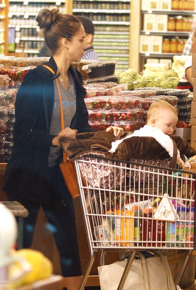 Jessica Alba mua gì trong 1 buổi đi siêu thị? - 6 Jessica Alba mua gì trong 1 buổi đi siêu thị?