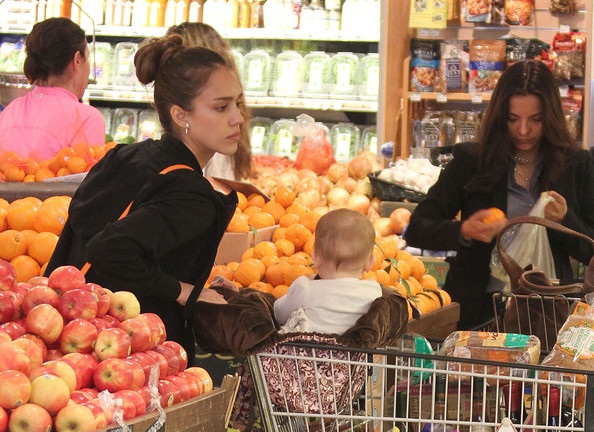 Jessica Alba mua gì trong 1 buổi đi siêu thị? - 9 Jessica Alba mua gì trong 1 buổi đi siêu thị?