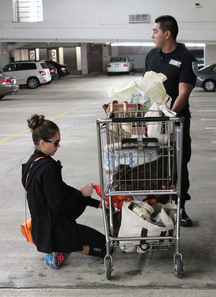 Jessica Alba mua gì trong 1 buổi đi siêu thị? - 12 Jessica Alba mua gì trong 1 buổi đi siêu thị?