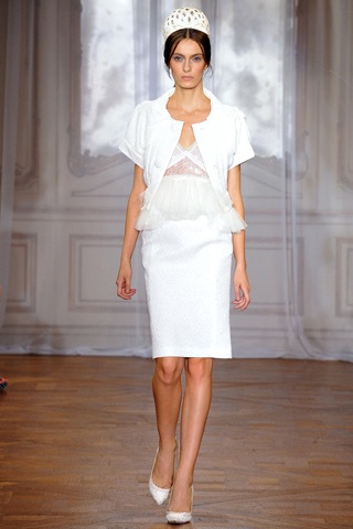 Sành điệu Nina Ricci - 3 Sành điệu Nina Ricci