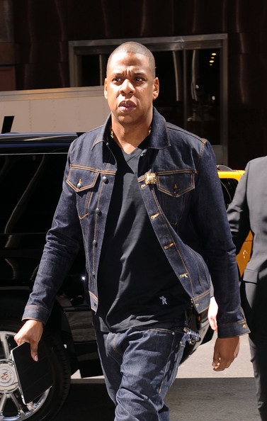 Vòng quanh thế giới giải trí ngày 1/4