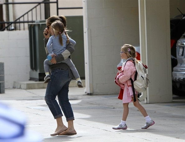 Vòng quanh thế giới giải trí ngày 30/3