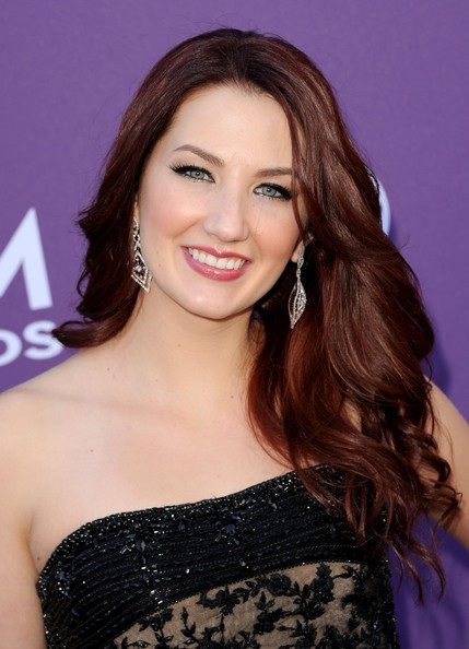 Dập dìu “sao” dự lễ trao giải nhạc đồng quê