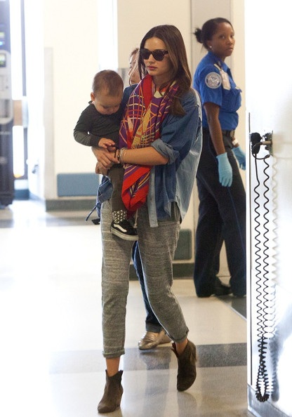 Vòng quanh thế giới giải trí ngày 24/3