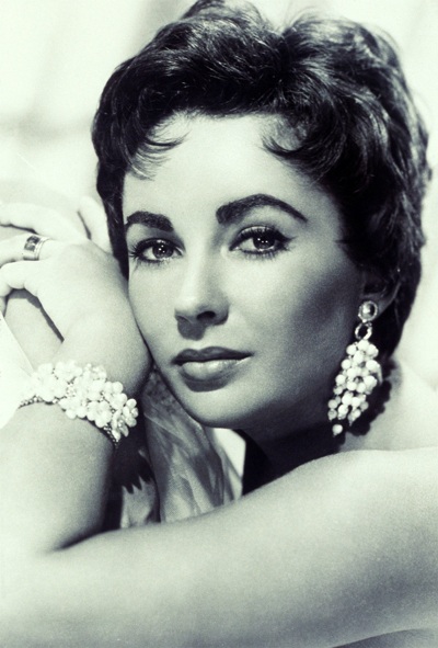 Tiết lộ mới về tình yêu của Elizabeth Taylor với kim cương