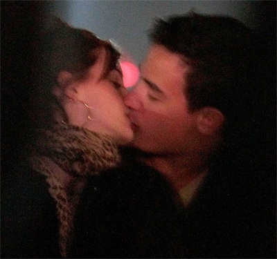 Emma Watson hạnh phúc bên bạn trai mới - 5 Emma Watson hạnh phúc bên bạn trai mới