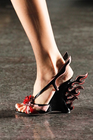 Những mẫu sandal cực hot cho mùa hè 2012 - 14 Những mẫu sandal cực hot cho mùa hè 2012