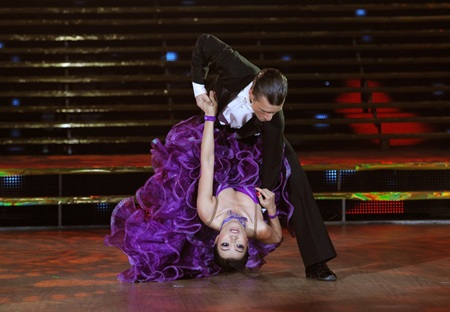 Tuấn Tú dừng cuộc chơi Bước nhảy hoàn vũ 