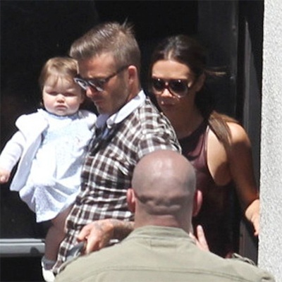 Victoria Beckham đón sinh nhật bằng đĩa… hoa quả - 1 Victoria Beckham đón sinh nhật bằng đĩa… hoa quả