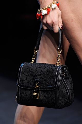 Những mẫu túi và giày rất xinh đẹp của Dolce & Gabbana - 14 Những mẫu túi và giày rất xinh đẹp của Dolce & Gabbana
