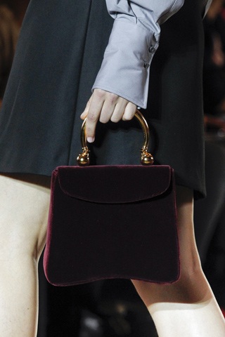 Những chiếc túi xinh xắn của Miu Miu