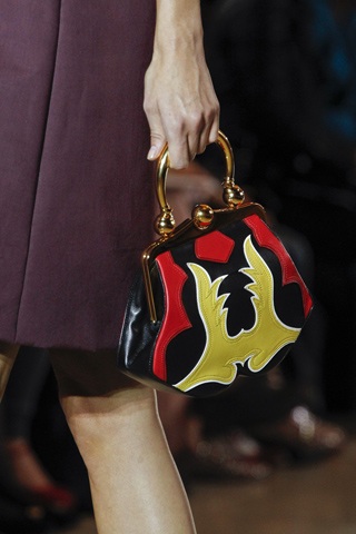 Những chiếc túi xinh xắn của Miu Miu