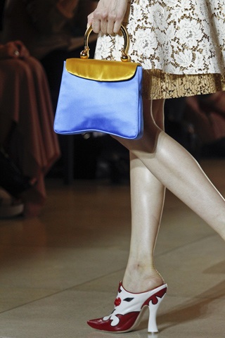 Những chiếc túi xinh xắn của Miu Miu