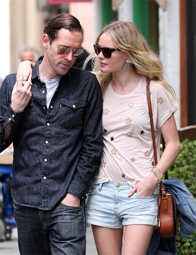 Vòng quanh thế giới giải trí ngày 25/4