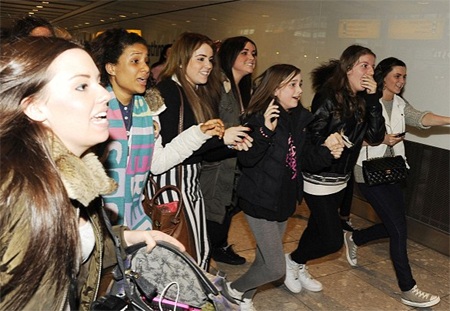 Hỗn loạn tại sân bay vì Justin Bieber - 6 Hỗn loạn tại sân bay vì Justin Bieber