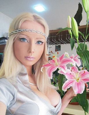 Ngắm “búp bê Barbie sống” khiến nước Nga xôn xao - 5 Ngắm “búp bê Barbie sống” khiến nước Nga xôn xao