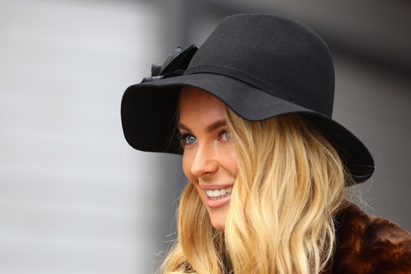 Vẻ đẹp ngọt ngào quyến rũ của Hoa hậu Hoàn vũ 