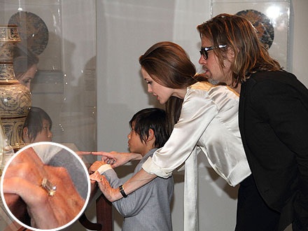 Brad Pitt đã cầu hôn Angelina Jolie! - 2 Brad Pitt đã cầu hôn Angelina Jolie!