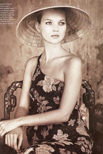 16 năm trước, Kate Moss đã đến Việt Nam - 12 16 năm trước, Kate Moss đã đến Việt Nam