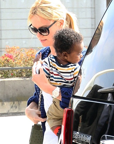 Charlize Theron lần đầu hé lộ con nuôi da màu - 3 Charlize Theron lần đầu hé lộ con nuôi da màu