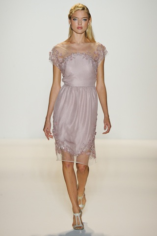 Duyên dáng Lela Rose