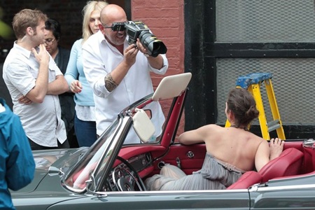 Vòng quanh thế giới giải trí ngày 6/5