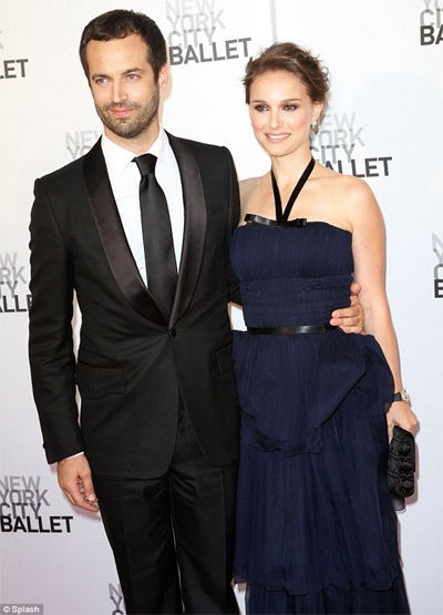 Vòng quanh thế giới giải trí ngày 12/5 - 1 Vòng quanh thế giới giải trí ngày 12/5