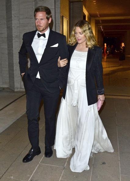 Vòng quanh thế giới giải trí ngày 12/5 - 8 Vòng quanh thế giới giải trí ngày 12/5