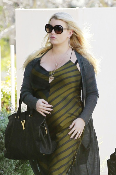 Jessica Simpson sẽ bán ảnh con