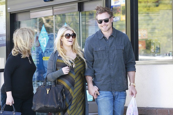 Jessica Simpson sẽ bán ảnh con