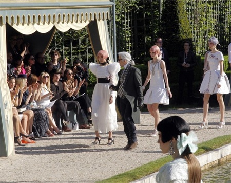 Chanel ra mắt BST mới chào mừng LHP Cannes - 19 Chanel ra mắt BST mới chào mừng LHP Cannes