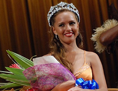 Hoa hậu Fiji không trả lại vương miện
