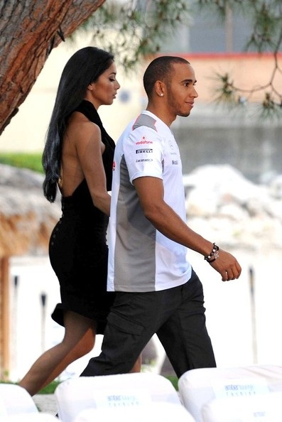 Vòng quanh thế giới giải trí ngày 26/5 - 3 Vòng quanh thế giới giải trí ngày 26/5