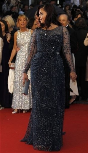 Hoa hậu thế giới “nặng nề” trên thảm đỏ - 8 Hoa hậu thế giới “nặng nề” trên thảm đỏ