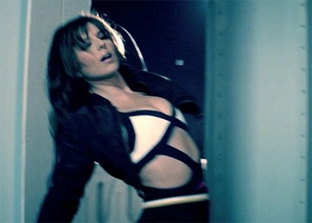 Cheryl Cole khoe thân hình cực hot trong MV mới - 1 Cheryl Cole khoe thân hình cực hot trong MV mới