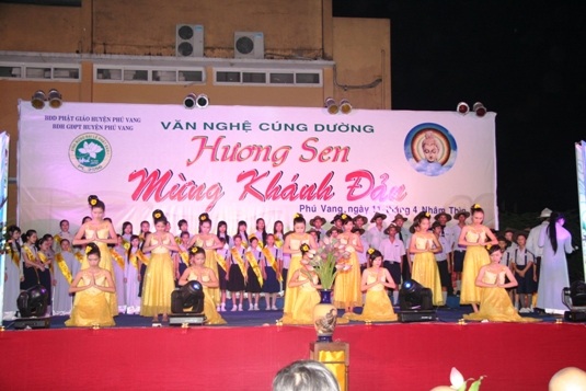 Nhiều hoạt động văn hóa văn nghệ cúng dường Phật đản - 6 Nhiều hoạt động văn hóa văn nghệ cúng dường Phật đản