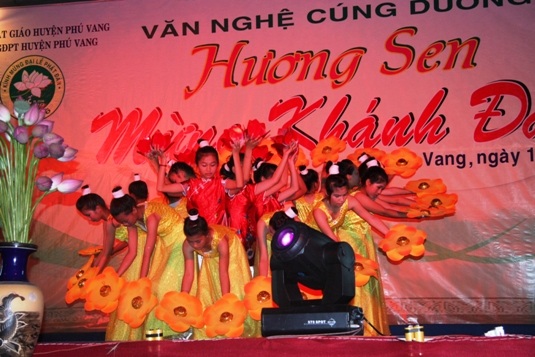 Nhiều hoạt động văn hóa văn nghệ cúng dường Phật đản - 7 Nhiều hoạt động văn hóa văn nghệ cúng dường Phật đản