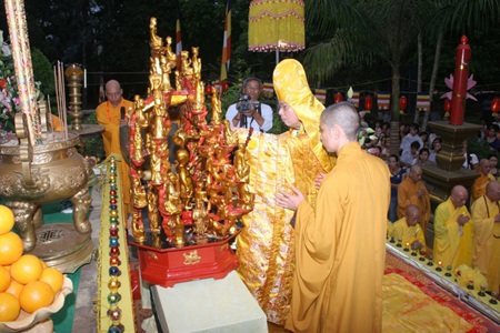 Nhiều hoạt động văn hóa văn nghệ cúng dường Phật đản - 8 Nhiều hoạt động văn hóa văn nghệ cúng dường Phật đản
